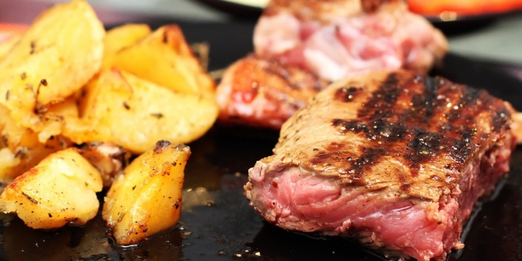 PAROLA DI ESPERTO: LA CARNE SI PUO' MANGIARE FINO A QUATTRO VOLTE A SETTIMANA