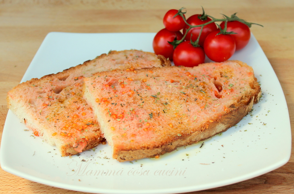 PANE E POMODORO PUGLIESE