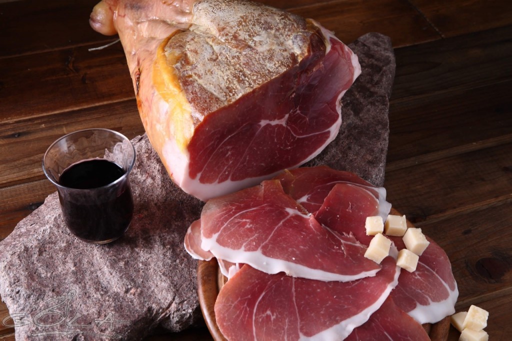 IL TERREMOTO METTE IN GINOCCHIO IL PROSCIUTTO CHE ANDO' ALLA CASA BIANCA