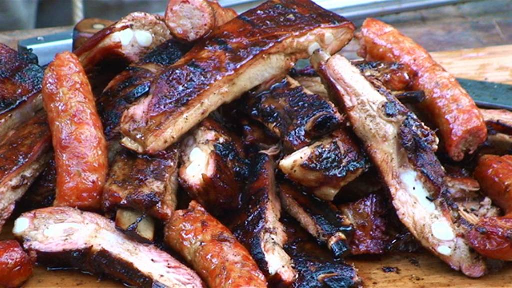 BARBECUE IN IRLANDA: MAPLE RIBS