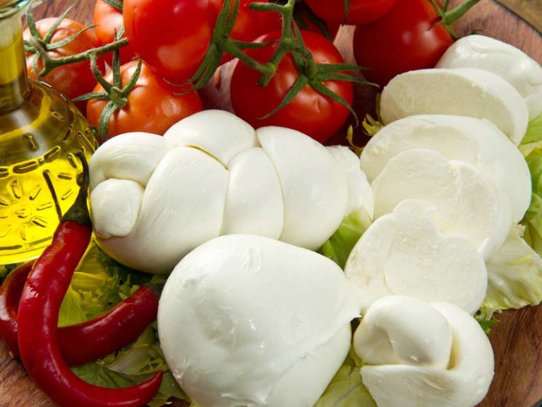 Mozzarella Di Bufala E Lattosio COME RICONOSCERE UNA VERA MOZZARELLA DI BUFALA