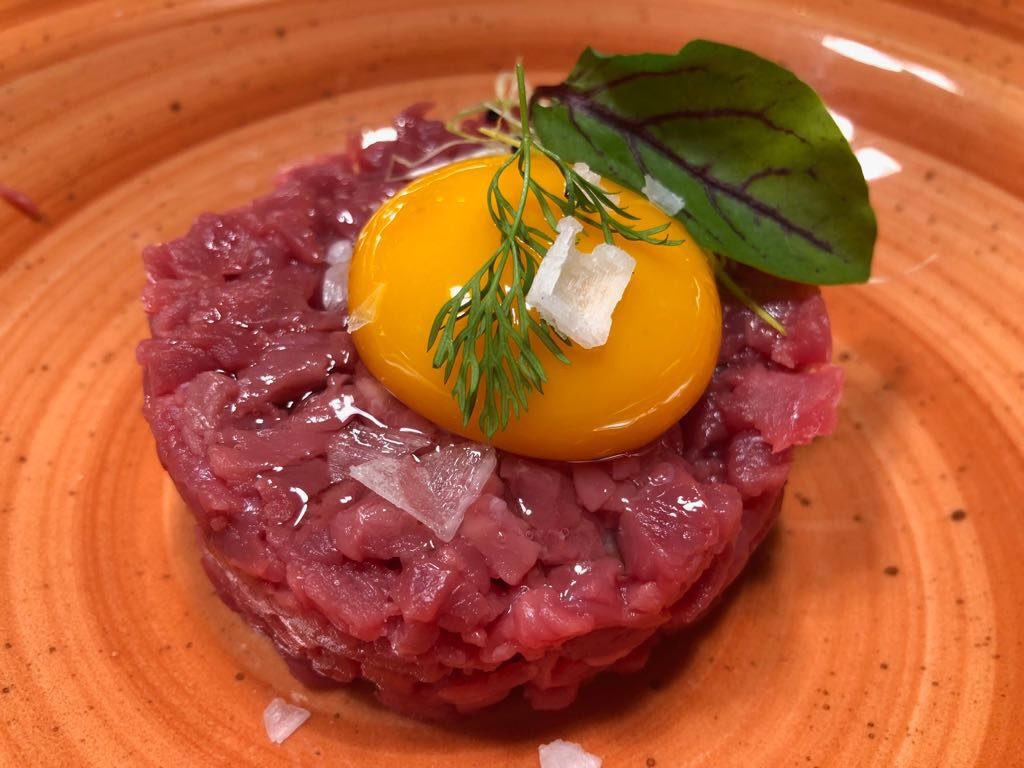 tartare uovo manzo